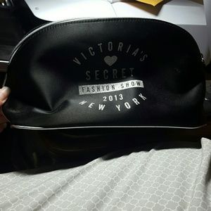 Victorias Secret makeup bag set